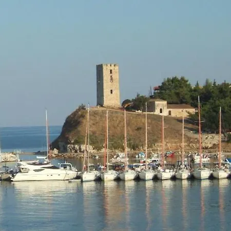 Kiwi Apartments * Nea Fokea