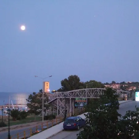 Kiwi Apartments Nea Fokea