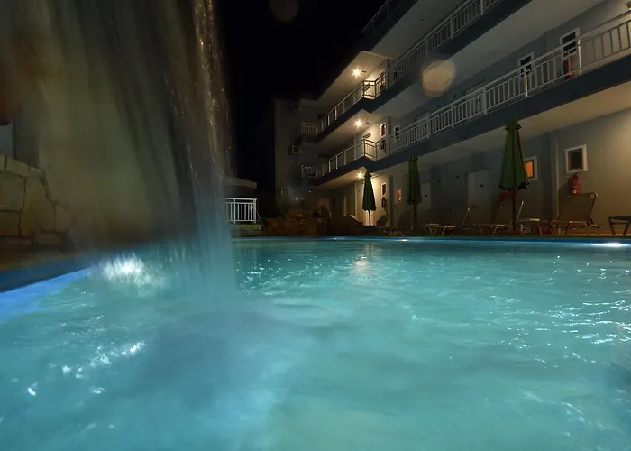 Kiwi Apartments * Néa Fókaia